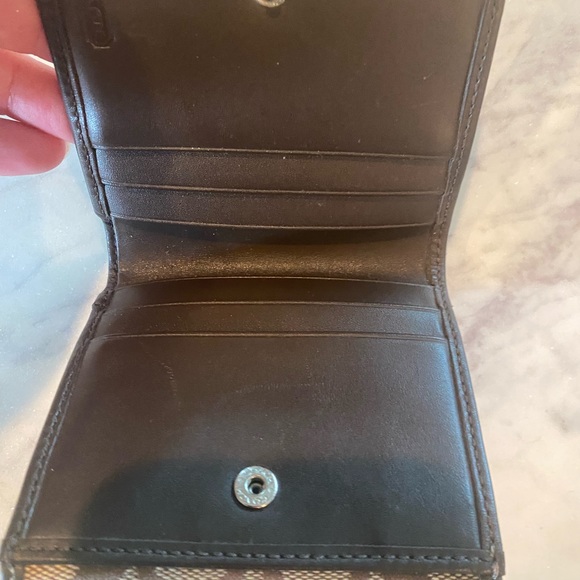 Signature Coach Wallet. Like new - Picture 3 of 4